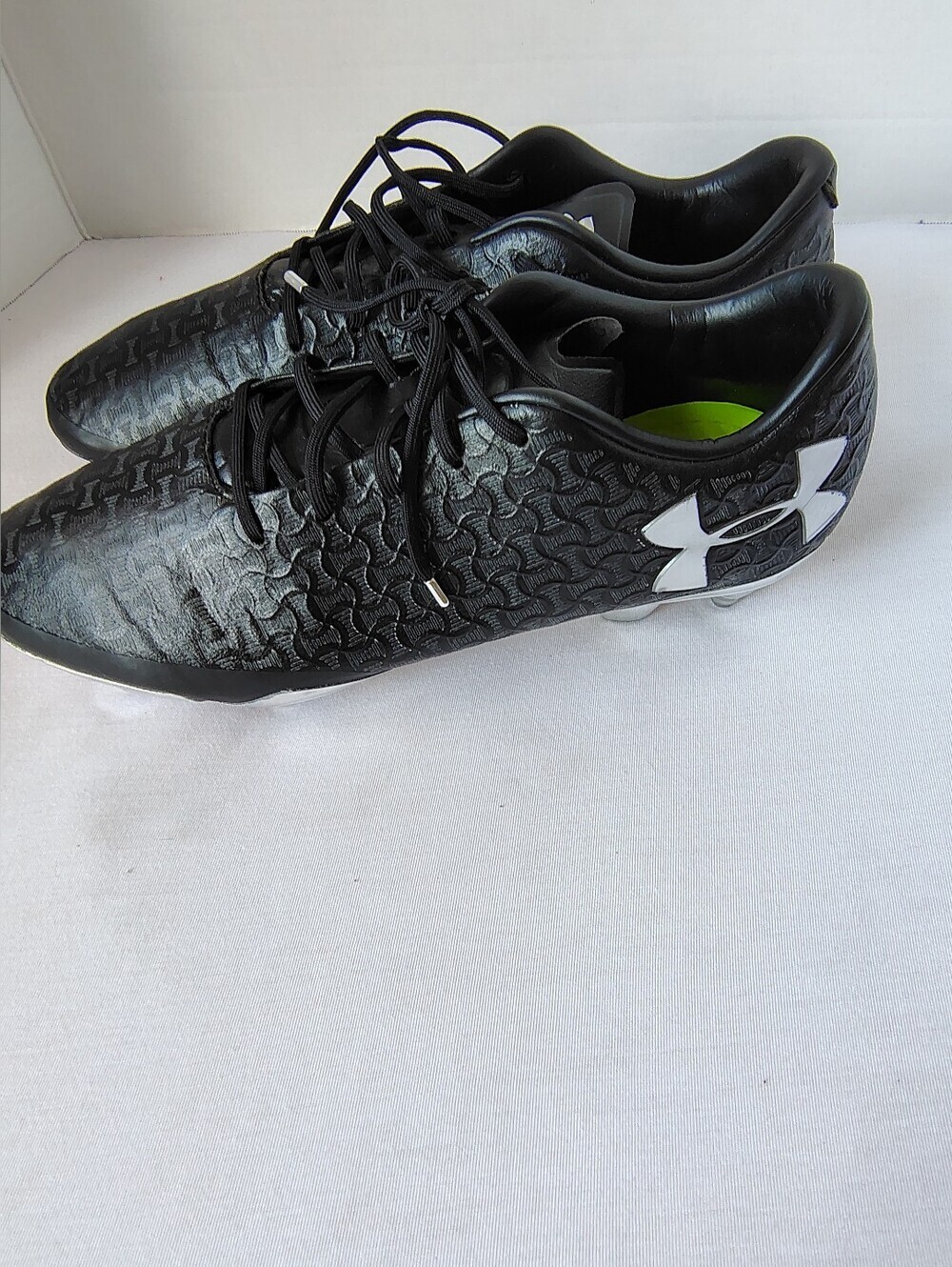 Under Armour Men's Black Football Cleats